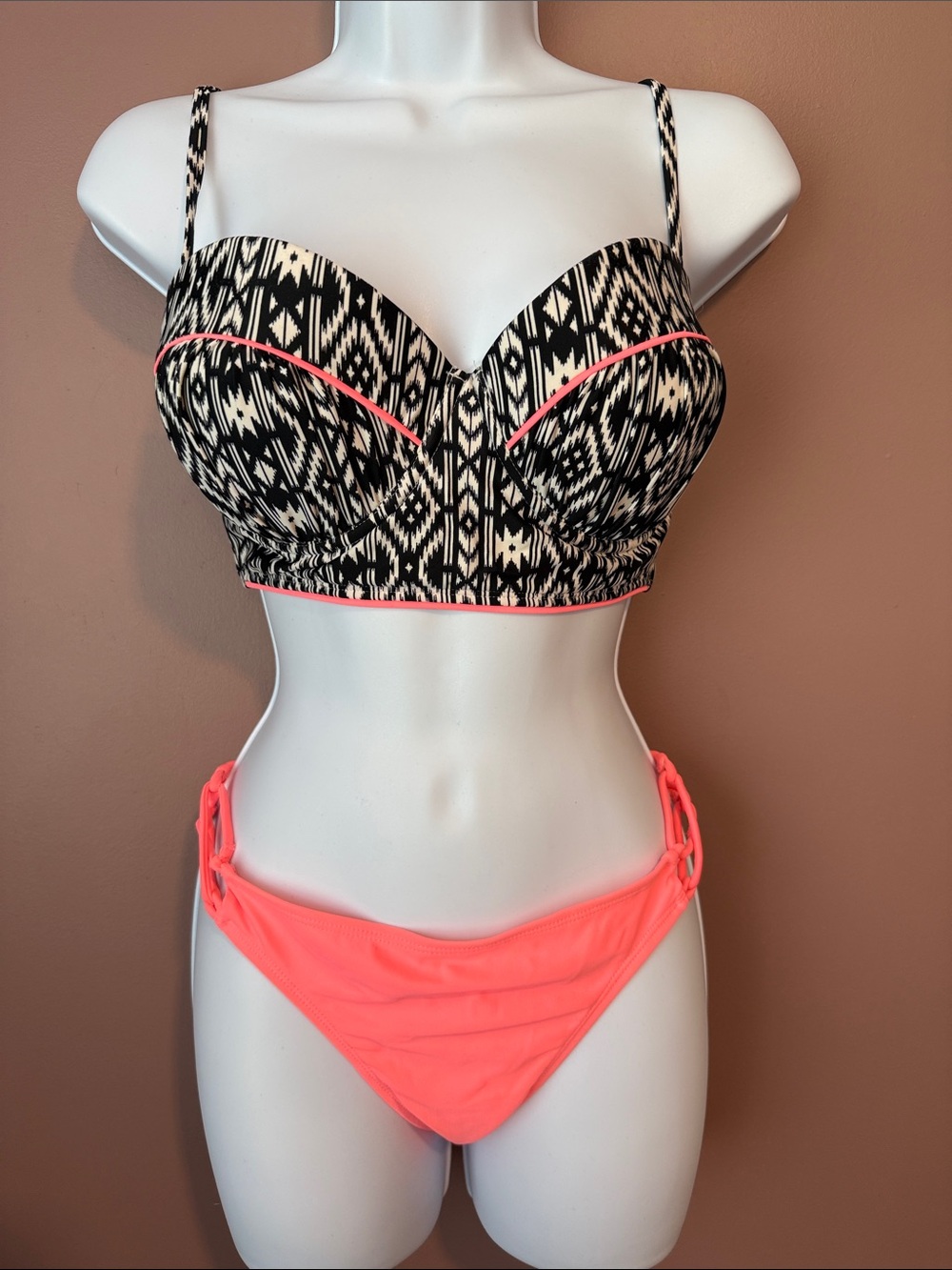 Black & Coral Patterned Women’s Bikini Set